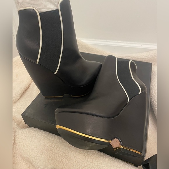 L.A.M.B. Black Diva Platform Wedge Bootie - Picture 7 of 9